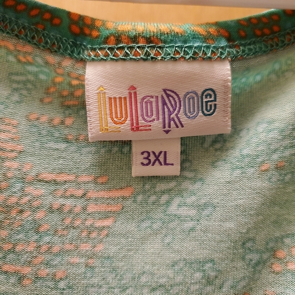 Plus size dress - Picture 2 of 4